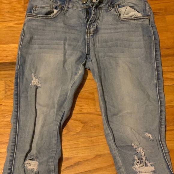 Distressed denim 👖 - Picture 2 of 3